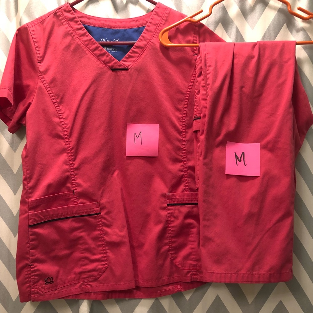 Maevn Scrub Set